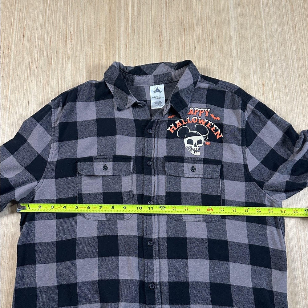 Disneyland Halloween Flannel - Picture 4 of 7